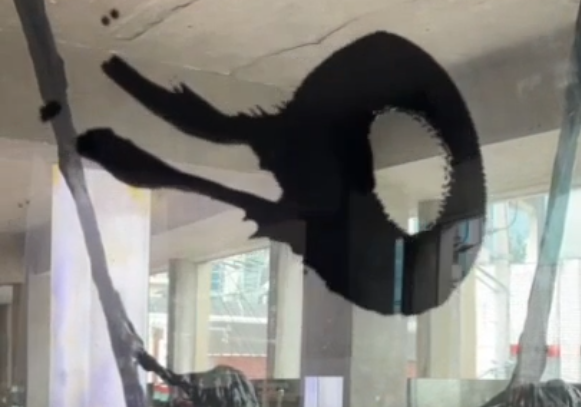 대형 자성유체 디스플레이